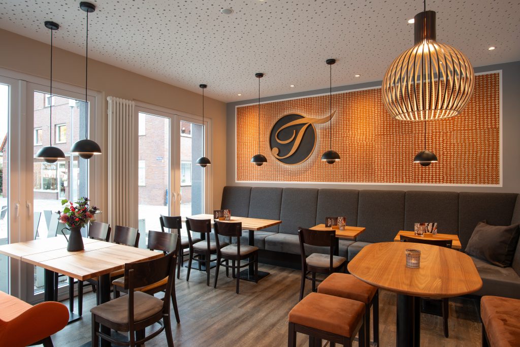 Martina Pietschmann iNNEN_ARCHiTEKTUR BACKWIÄRK TERJUNG